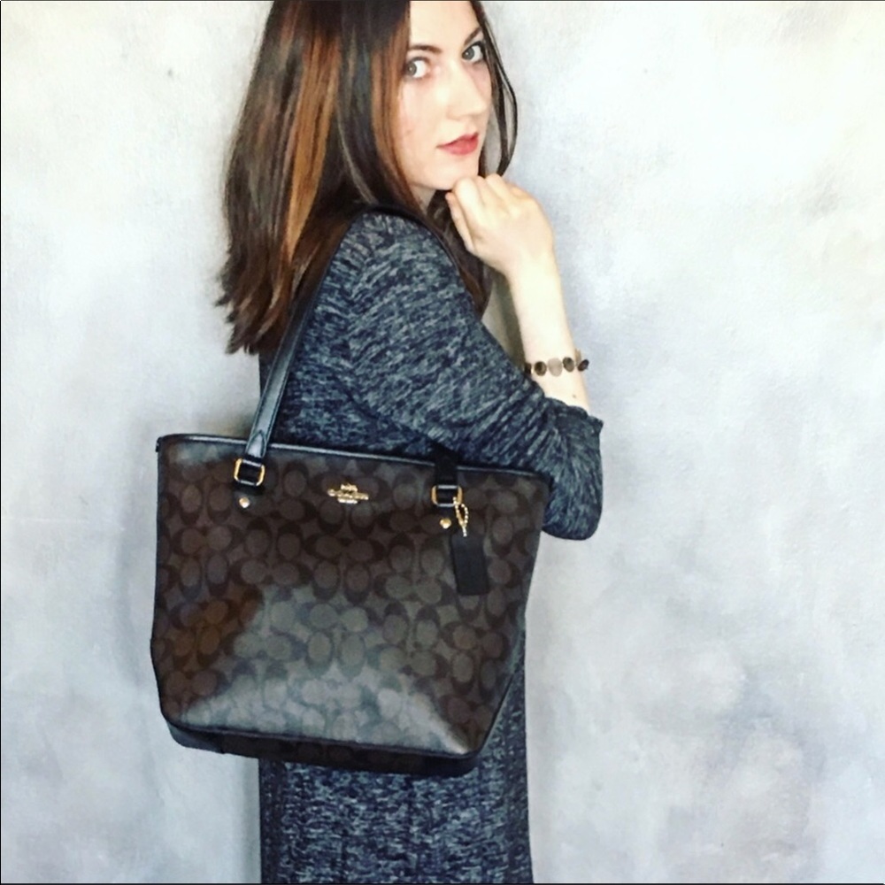 Coach signature zip tote brown shoulder bag
